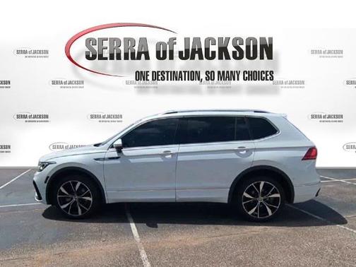 2023 Volkswagen Tiguan SEL R-Line