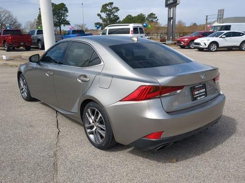 2018 Lexus IS 300 Base