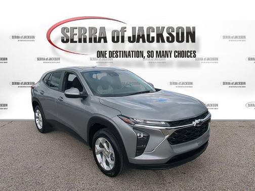 Sterling Gray Metallic 2024 Chevrolet Trax LS
