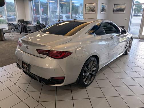 Liquid Platinum 2018 INFINITI Q60 RED SPORT 400