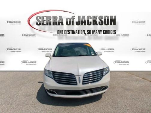2019 Lincoln MKT Standard