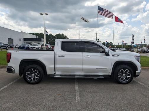 2022 GMC Sierra 1500 SLT