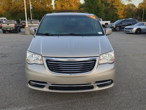 2016 Chrysler Town & Country Touring