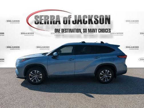 Moon Dust 2020 Toyota Highlander XLE