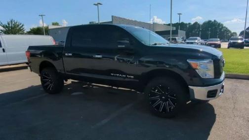 2019 Nissan Titan SV
