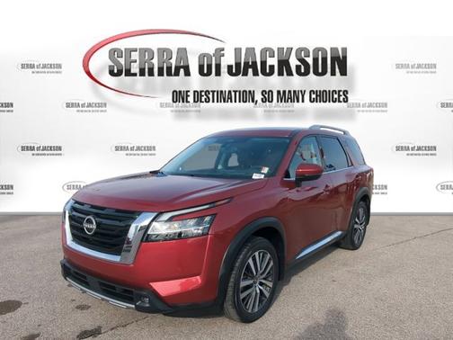 2022 Nissan Pathfinder Platinum