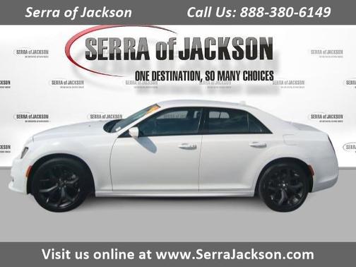 2022 Chrysler 300 Touring L