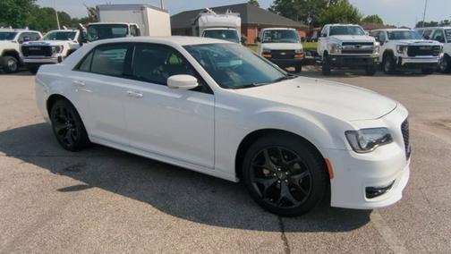 2022 Chrysler 300 Touring L