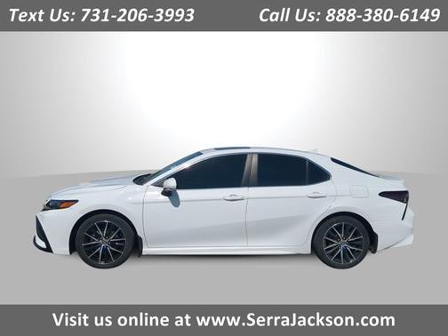 Ice Cap 2023 Toyota Camry SE