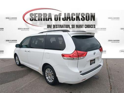 2013 Toyota Sienna XLE