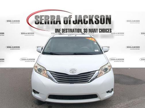 2013 Toyota Sienna XLE