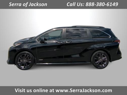 2021 Toyota Sienna XSE 7 Passenger
