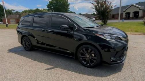 2021 Toyota Sienna XSE 7 Passenger