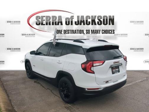 Summit White 2024 GMC Terrain AT4