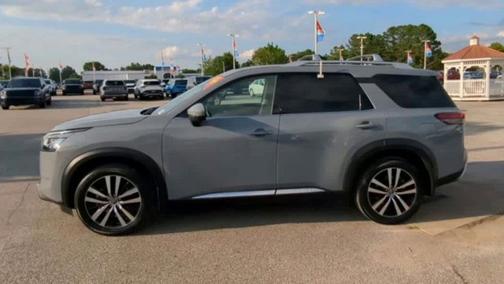 2024 Nissan Pathfinder Platinum