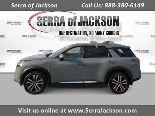 2024 Nissan Pathfinder Platinum