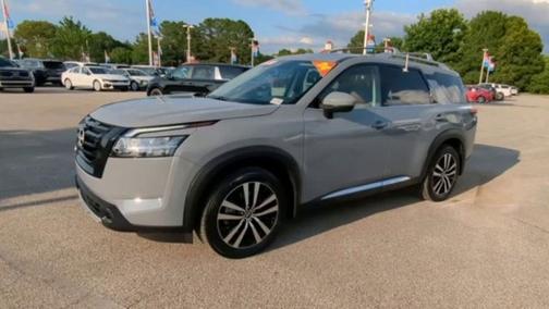 2024 Nissan Pathfinder Platinum
