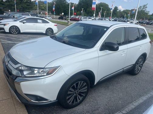 2019 Mitsubishi Outlander ES