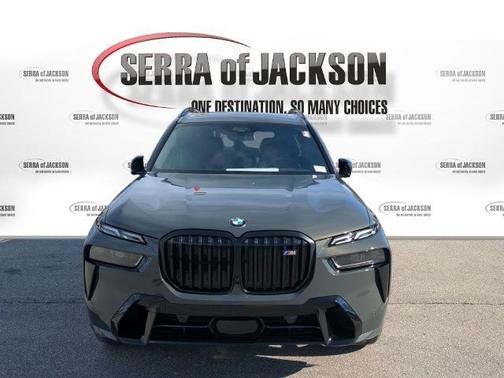 2023 BMW X7 M60i