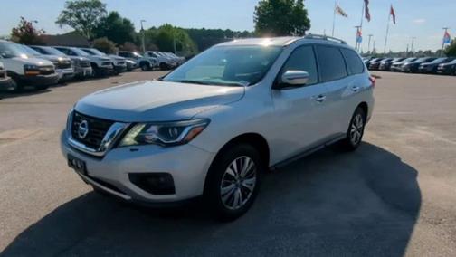 2018 Nissan Pathfinder SL