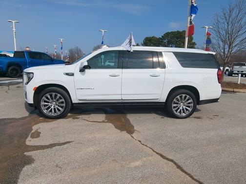 2022 GMC Yukon XL Denali
