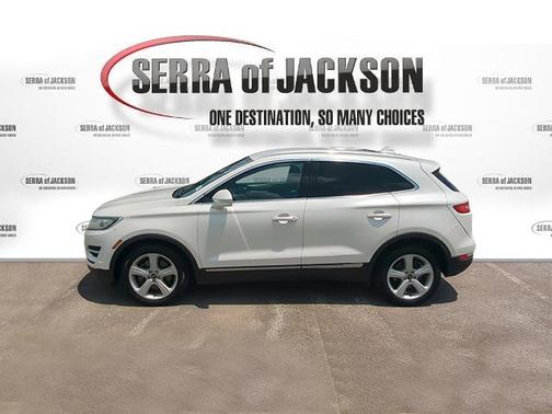 White Platinum Metallic Tri-Coat 2015 Lincoln MKC Base
