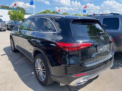 2024 Mercedes-Benz GLC 300 Base