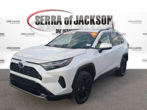 2024 Toyota RAV4 Hybrid SE
