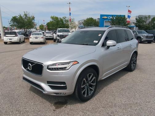 Bright Silver Metallic 2016 Volvo XC90 T6 Momentum