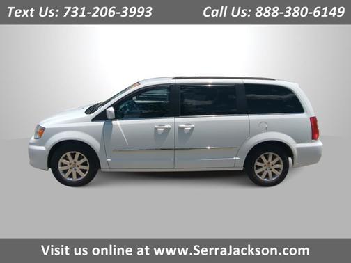 Bright White Clearcoat 2016 Chrysler Town & Country Touring