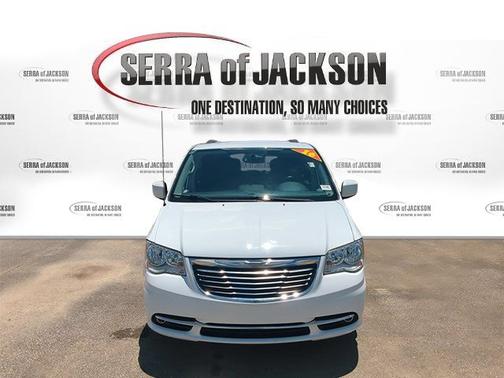 Bright White Clearcoat 2016 Chrysler Town & Country Touring