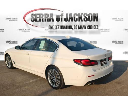 2021 BMW 530 i