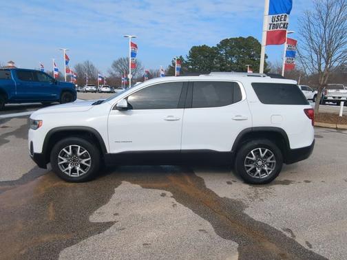 2023 GMC Acadia SLT