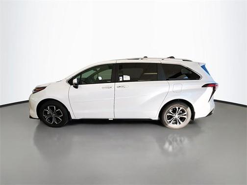 2025 Toyota Sienna Platinum 7 Passenger