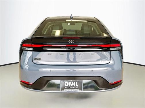 2025 Toyota Prius XLE