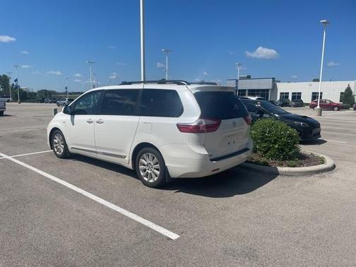 2016 Toyota Sienna XLE Premium