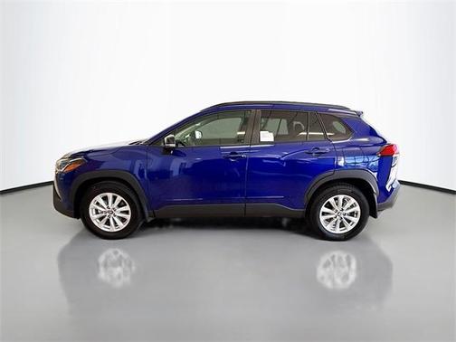 2025 Toyota Corolla Cross LE