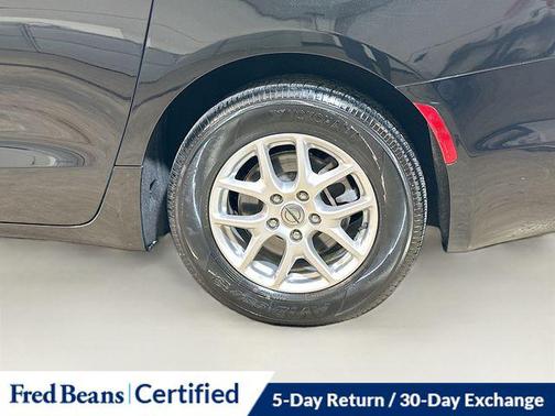 2025 Chrysler Pacifica L