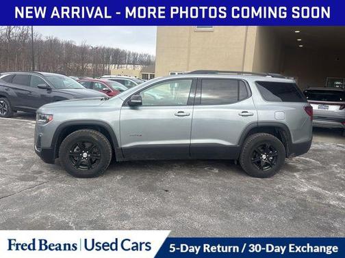 2023 GMC Acadia AWD AT4