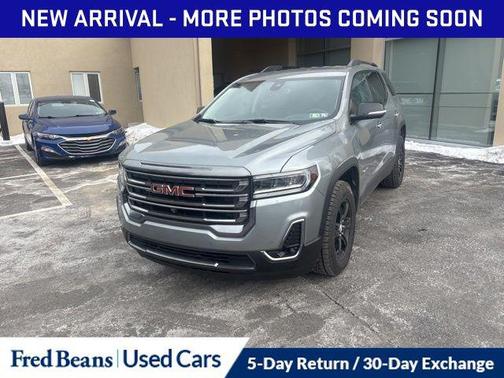2023 GMC Acadia AWD AT4