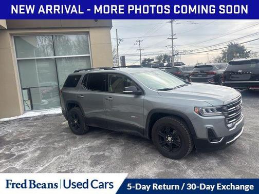 2023 GMC Acadia AWD AT4