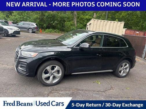 Black 2021 Audi Q5 45 Premium Plus