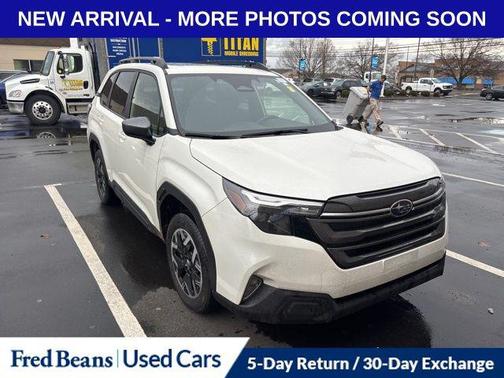 2025 Subaru Forester Premium