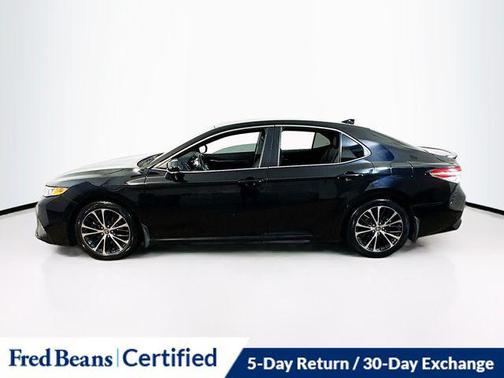 Midnight Black Metallic 2020 Toyota Camry SE