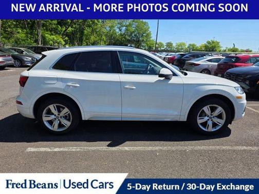 Ibis White 2018 Audi Q5 2.0T Tech Premium