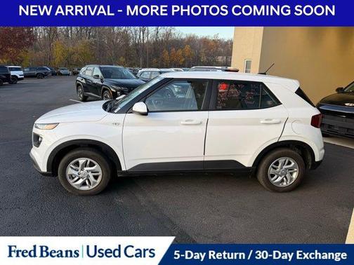 2024 Hyundai VENUE SE