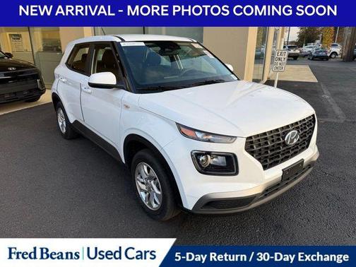 2024 Hyundai VENUE SE