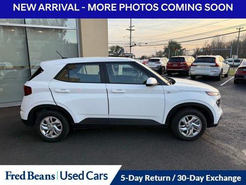 2024 Hyundai VENUE SE