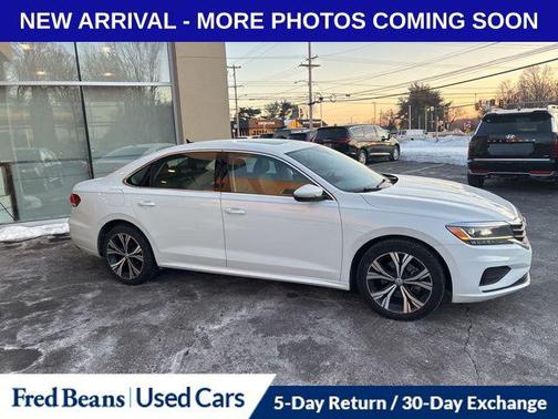 2022 Volkswagen Passat 2.0T SE
