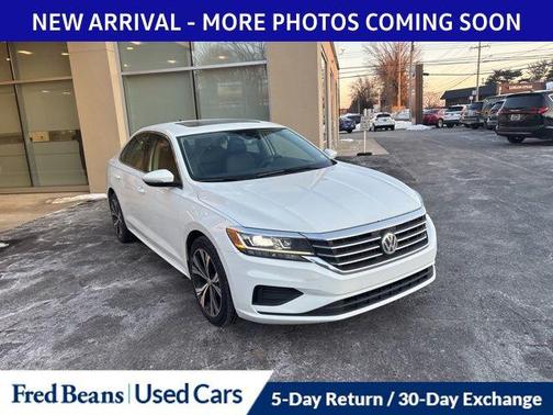 2022 Volkswagen Passat 2.0T SE